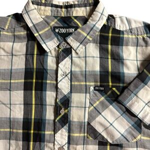 Zoo York mens XL short sleeve plaid button down shirt